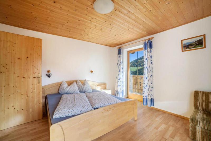 Schlafzimmer mit Balkon